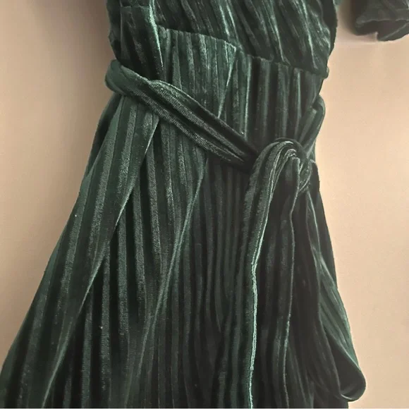 NWT Simplee Ribbed Green Velvet Wrap Maxi Dress w Flutter Sleeves Flowy Small - Picture 6 of 11